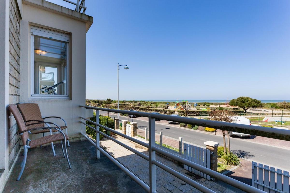 Superb Beach-front Family House Holiday home